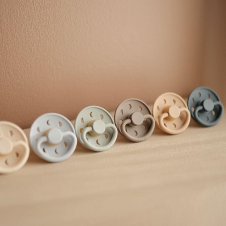 FRIGG PACK 2 CHUPETES TALLA 2 SILICONA DE 6-18MESES MOON