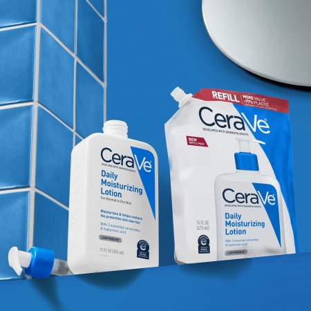 Gama sostenible CeraVe con loción hidratante diaria y su formato eco-refill de 473 ml