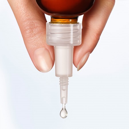 Dosificación exacta y de fácil aplicación del sérum facial antioxidante de Vichy