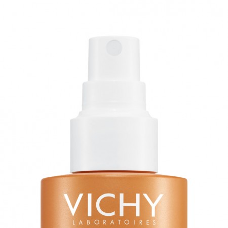 Primer plano del pulverizador de alta precisión del spray solar infantil de Vichy